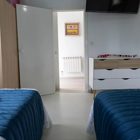 Catedrales - Frente A La Playa - Amplio Jardin - Piscina